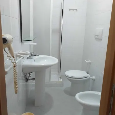 Bed & Breakfast Spacious Double By The Sea Pineto