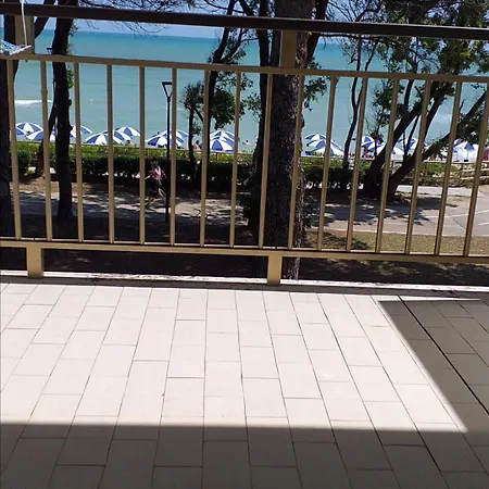 Spacious Double By The Sea 3* Pineto