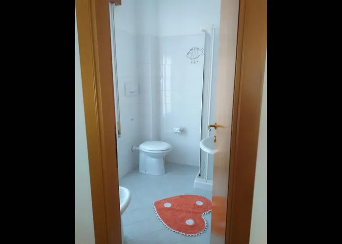 Spacious Double By The Sea Couette-café Pineto