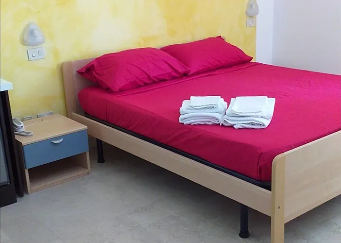 Spacious Double By The Sea Couette-café 3*